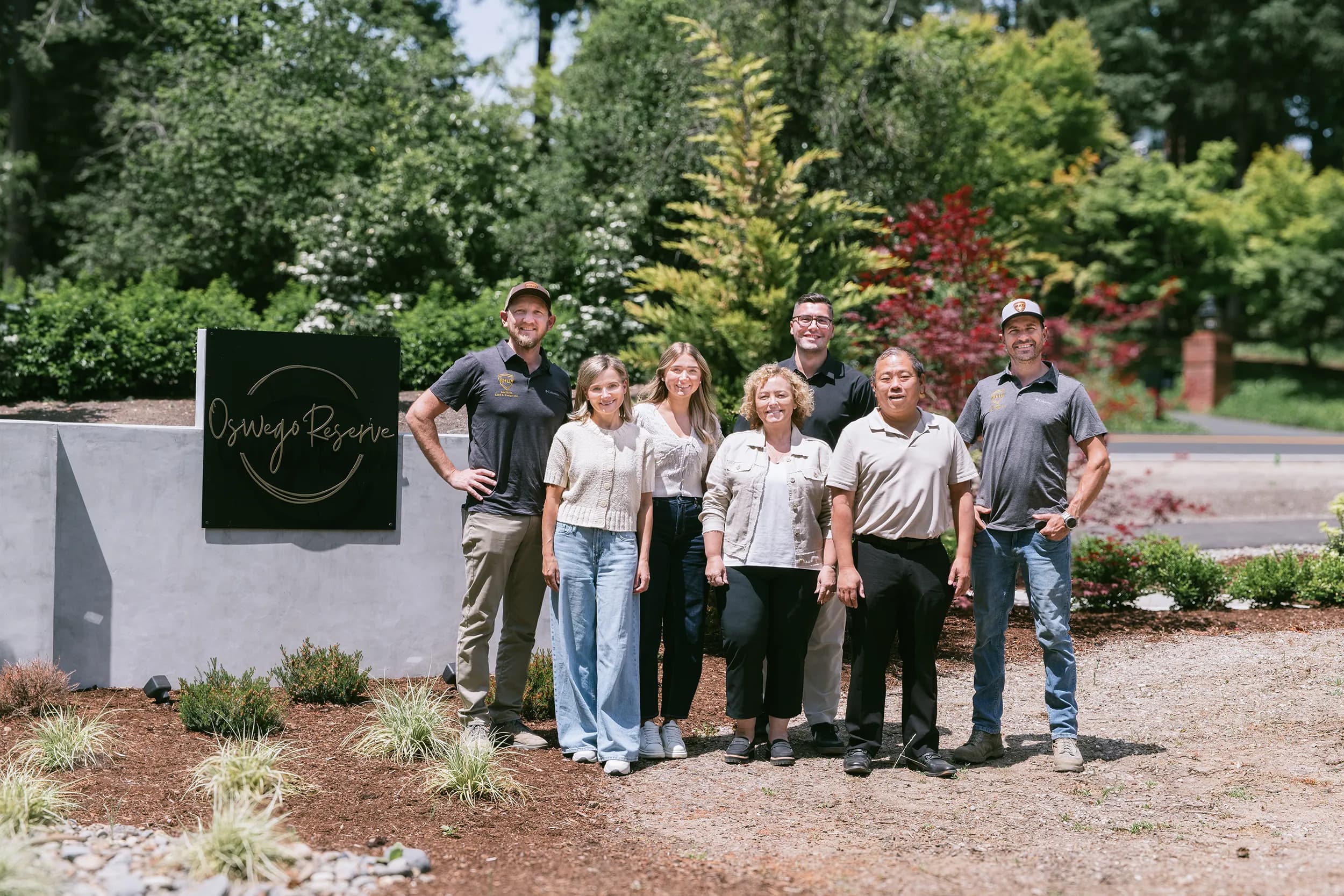 The Greylyn Wayne and build team in front of Alla Famiglia at the Street of Dreams