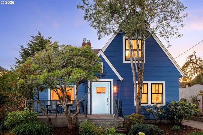 3831 NE 21st Ave, Portland — staged by Greylyn Wayne